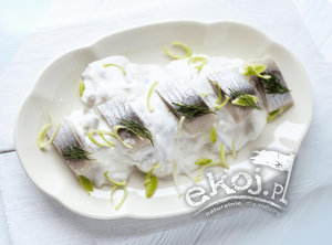 Śledzie w sosie jogurtowo koperkowym 250g