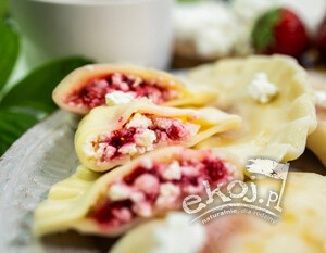 Pierogi z serem i truskawkami 400g Kowal