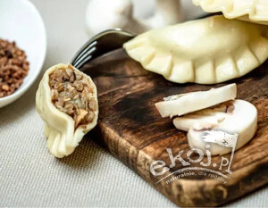 Pierogi z kaszą gryczaną i pieczarkami 400g Kowal