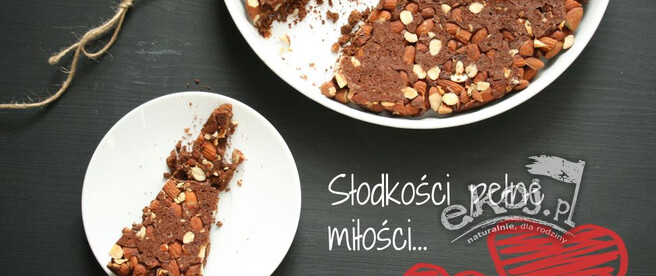Odwrócona tarta migdałowa